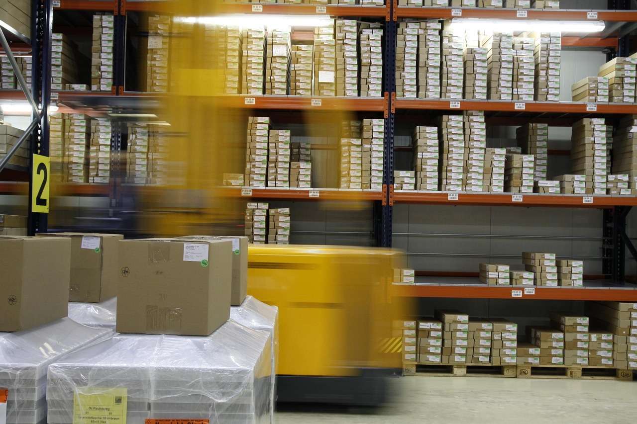 Pallet racking finance for high-level racking in a distribution warehouse
